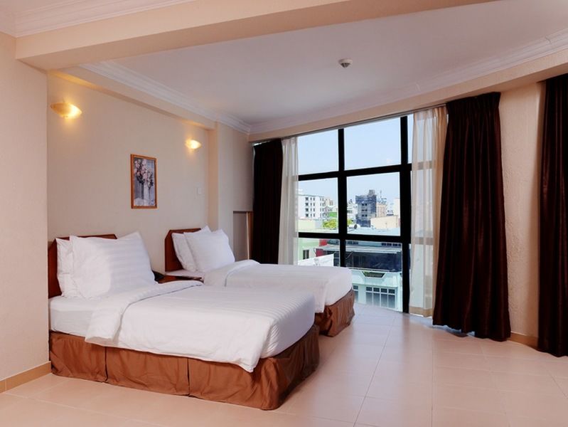 Champa Central Hotel Male Exterior photo