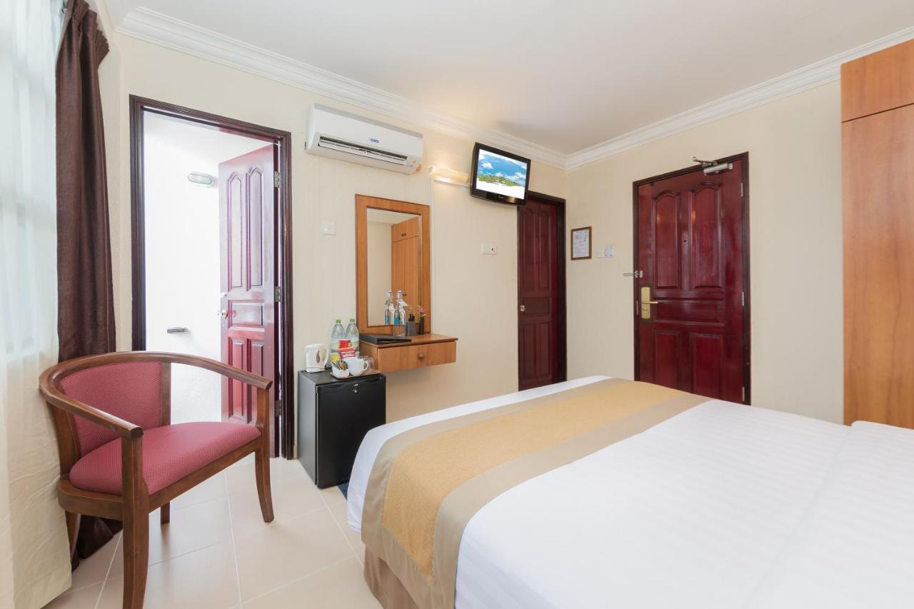 Champa Central Hotel Male Exterior photo